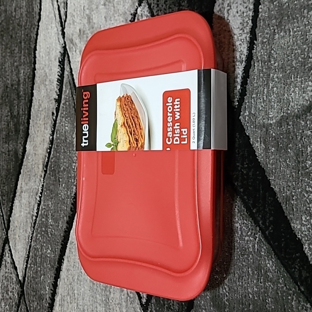 CASSEROLE DISH WITH RED LID 2 QUART TRUELIVING